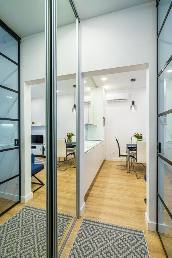 Moder Chic Apartment In Center-Prime Rentals Каунас Экстерьер фото